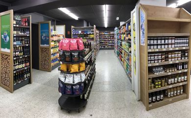 Sherpa supermarket Grand Bornand (le) shelves